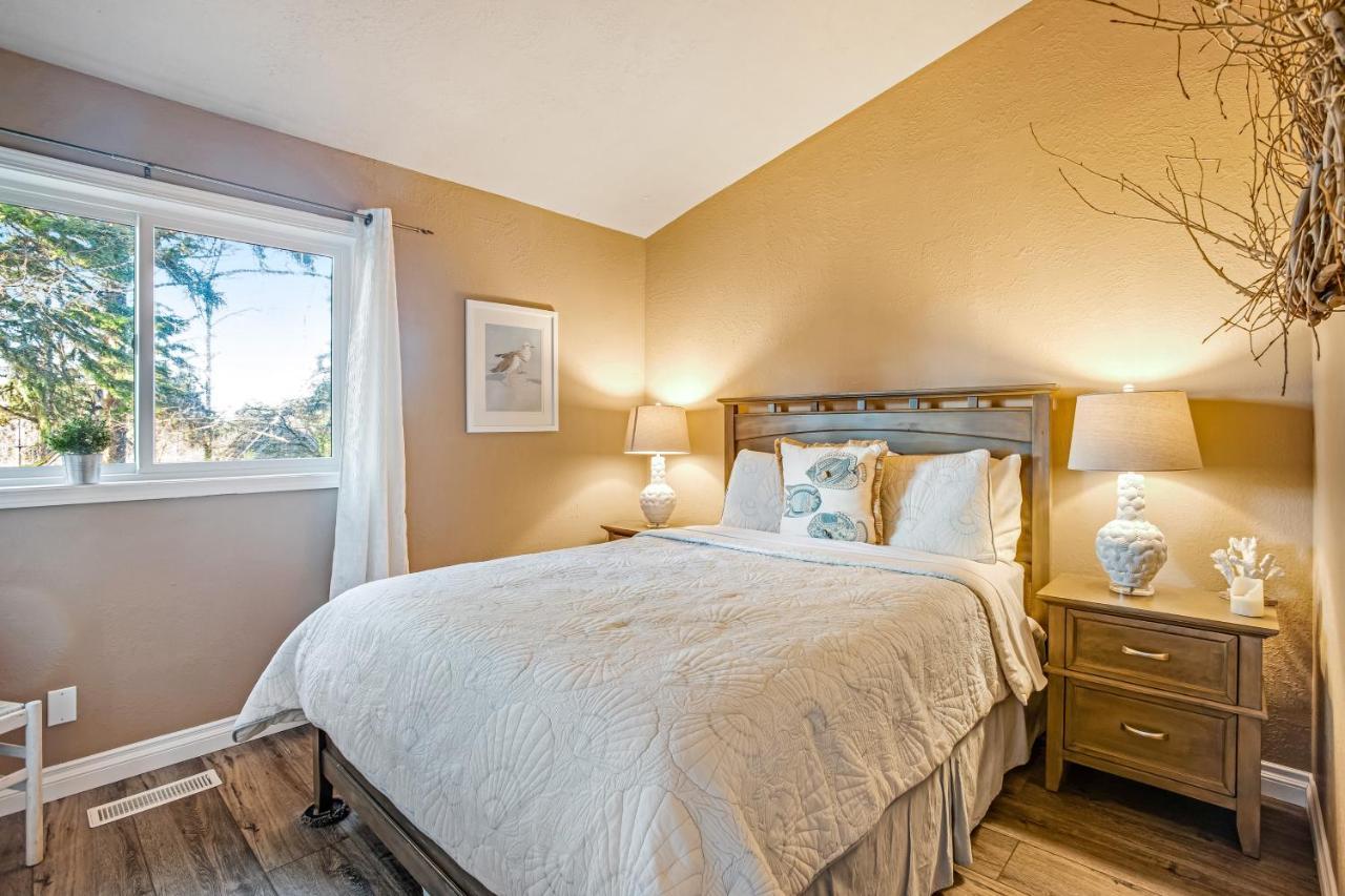 Windward Dream Vacation Home Manzanita Room photo